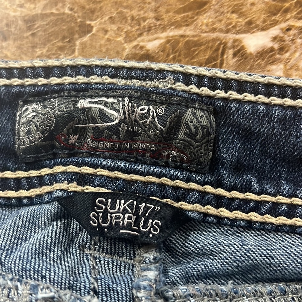Silver Jeans - Picture 5 of 6